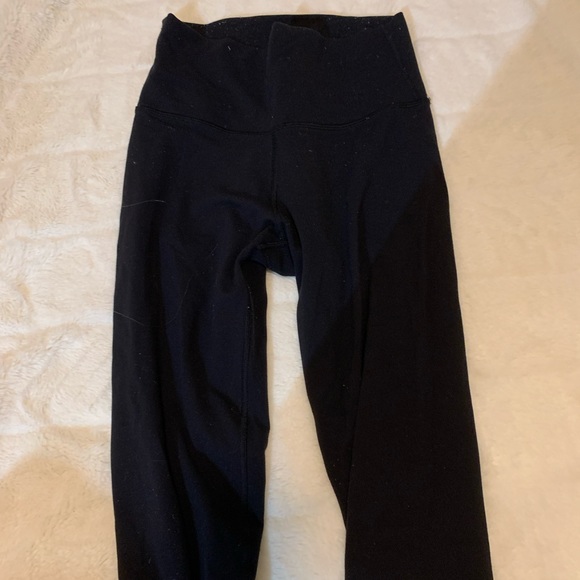 ARITZIA TNA LEGGINGS - Picture 4 of 4